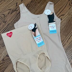 Assets by Spanx Shapewear Top and Brief. Medium. NWT